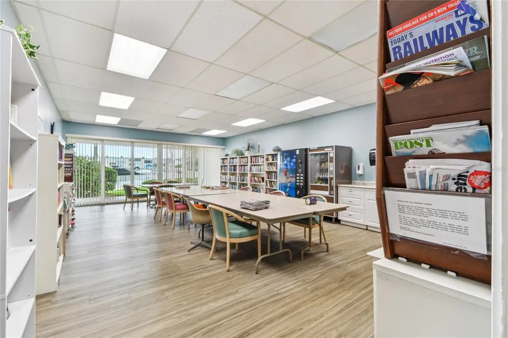 7425 BAY ISLAND DRIVE S #104 South Pasadena, FL 33707