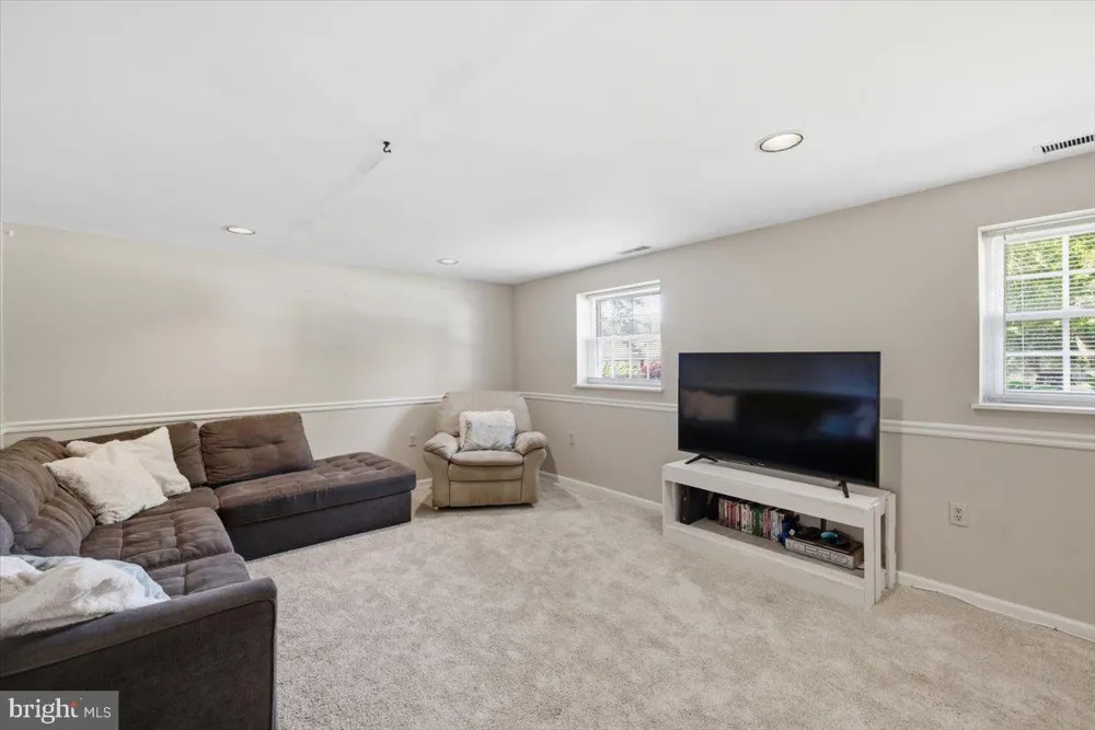 29331 FOURTH STREET Easton, MD 21601