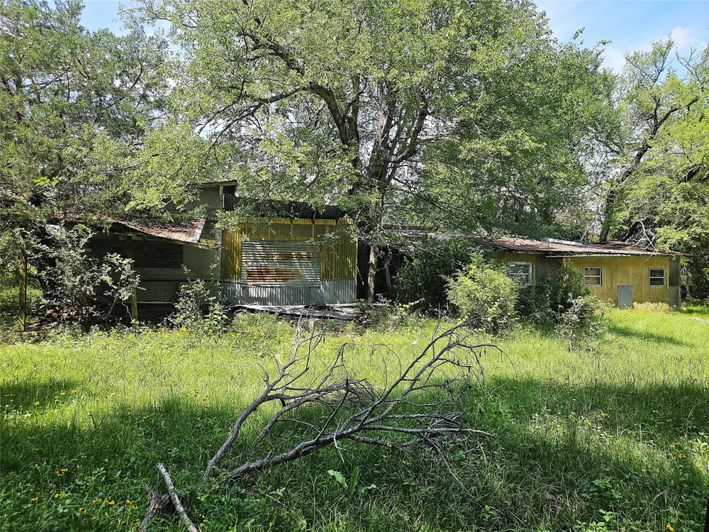 13 Fm 39 S Groesbeck, TX 76642