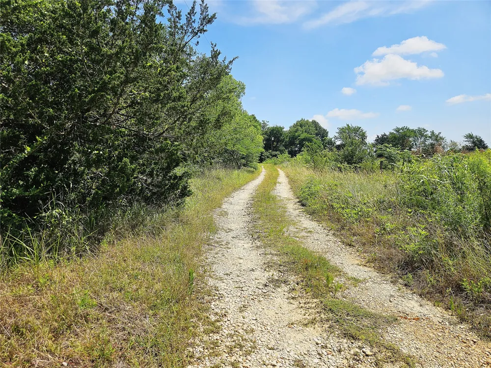 13 Fm 39 S Groesbeck, TX 76642