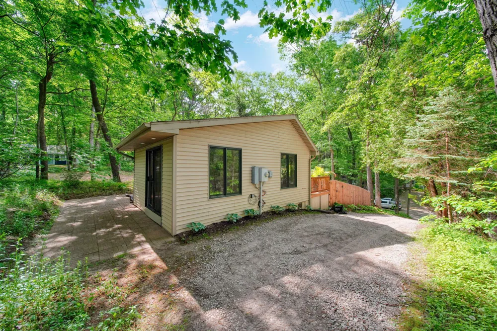 2114 Timber Lane Brooklyn, MI 49230
