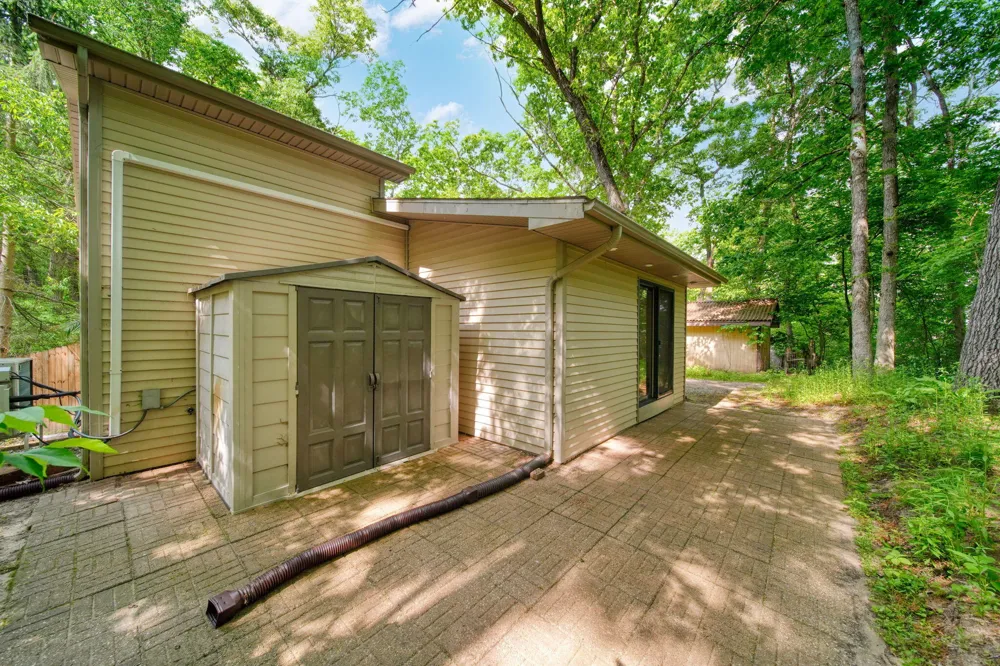 2114 Timber Lane Brooklyn, MI 49230