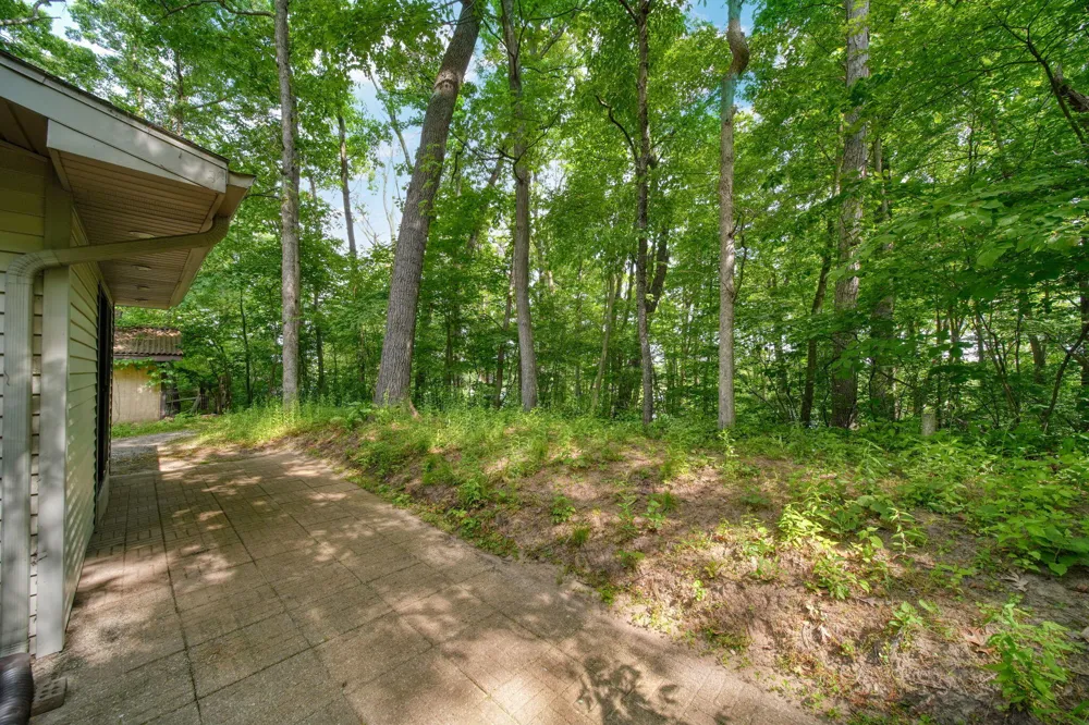 2114 Timber Lane Brooklyn, MI 49230