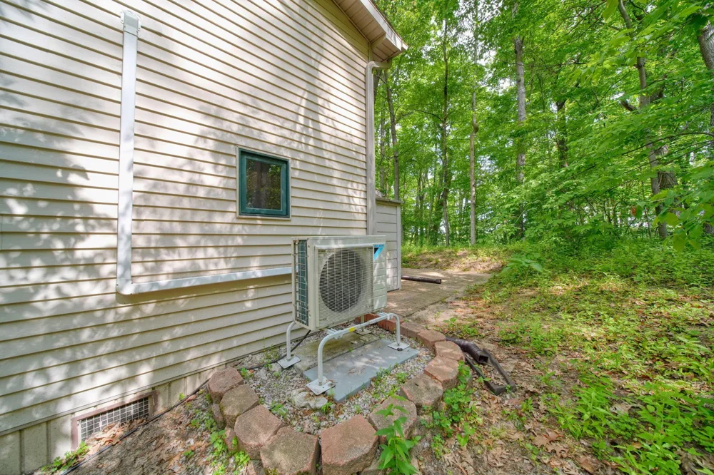 2114 Timber Lane Brooklyn, MI 49230