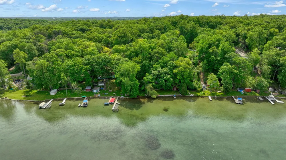 2114 Timber Lane Brooklyn, MI 49230