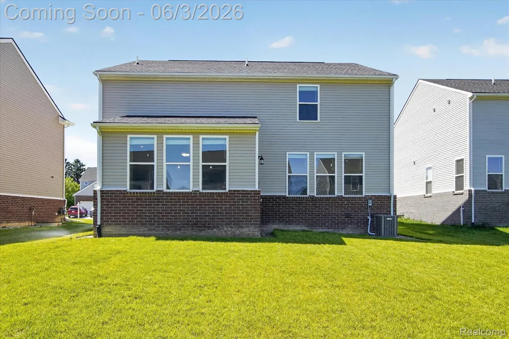 58676 Losino Drive Lyon Charter Township, MI 48178