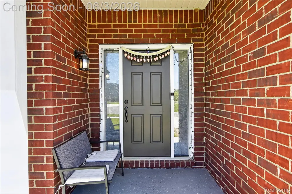 58676 Losino Drive Lyon Charter Township, MI 48178