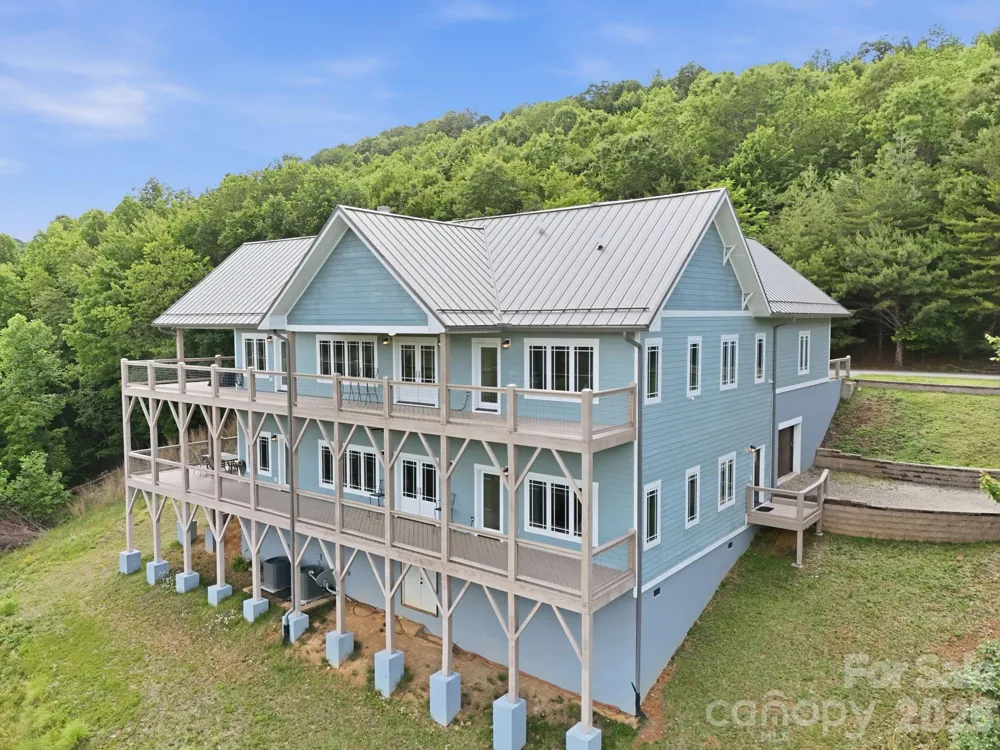 229 JD TRAIL Candler, NC 28715