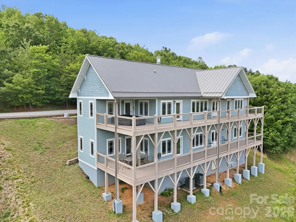 229 JD TRAIL Candler, NC 28715