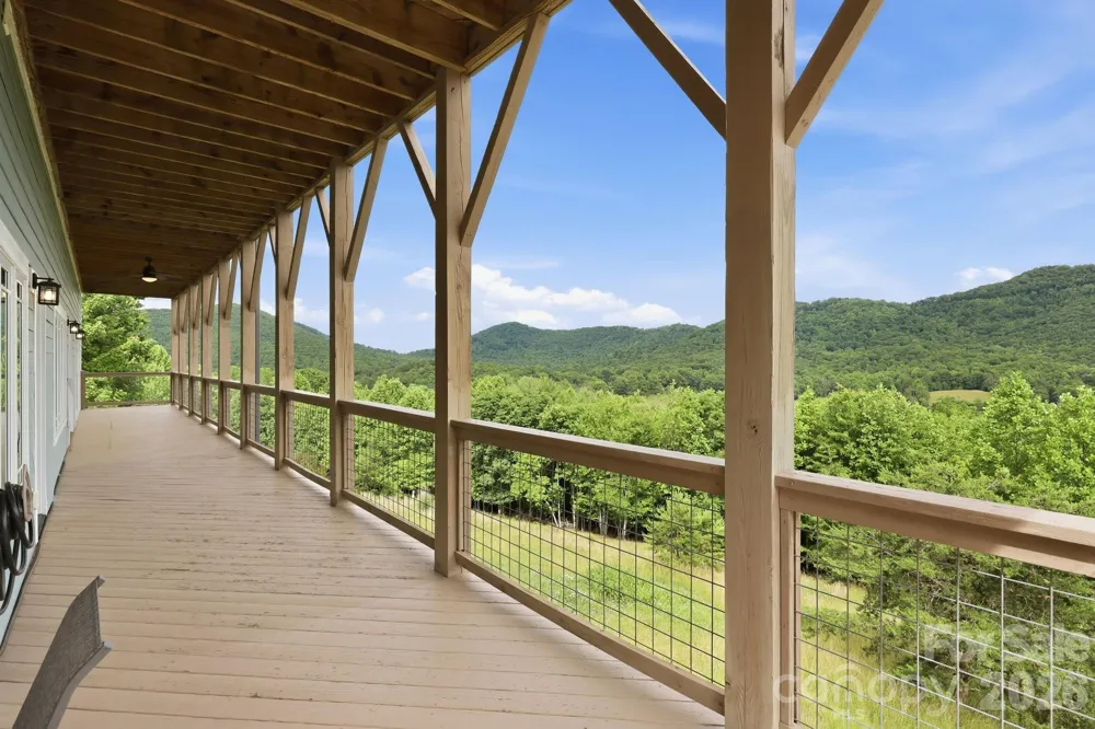 229 JD TRAIL Candler, NC 28715