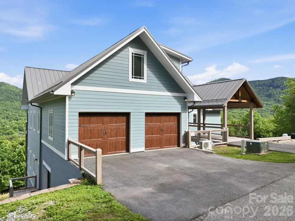 229 JD TRAIL Candler, NC 28715
