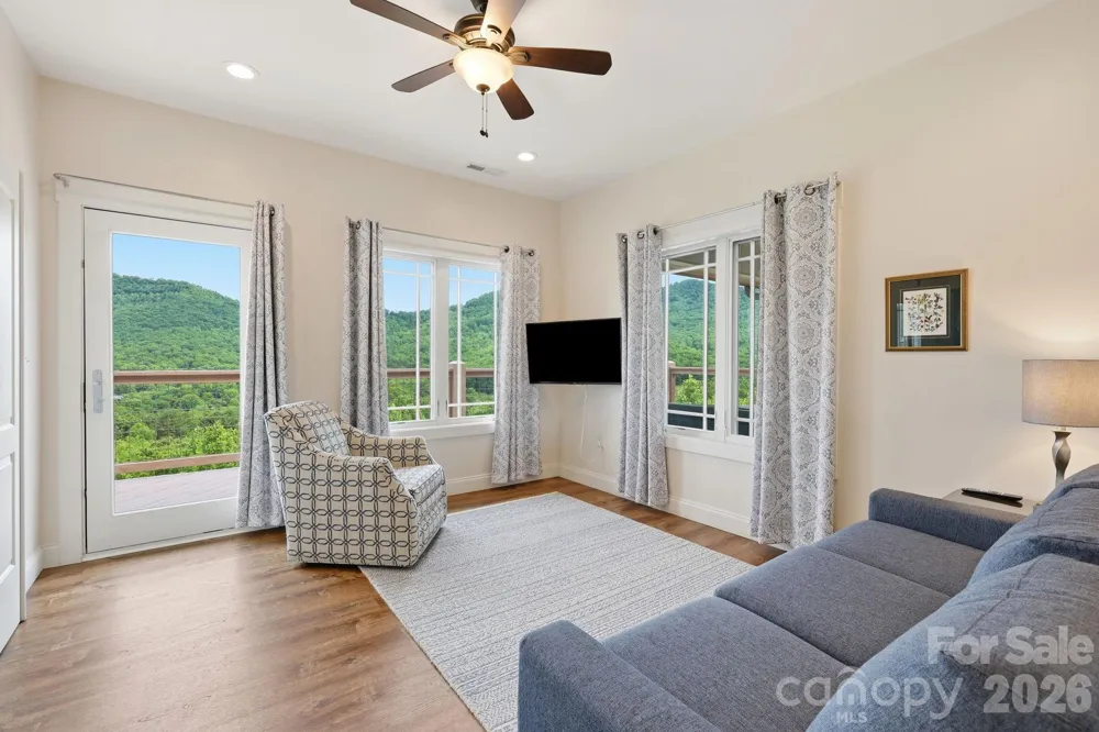 229 JD TRAIL Candler, NC 28715
