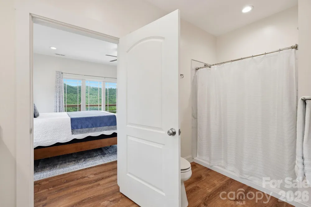 229 JD TRAIL Candler, NC 28715