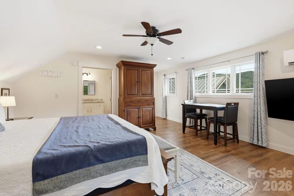 229 JD TRAIL Candler, NC 28715