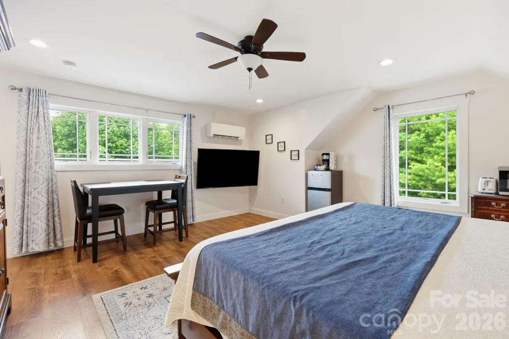 229 JD TRAIL Candler, NC 28715
