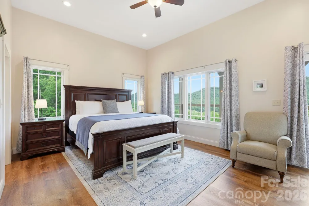 229 JD TRAIL Candler, NC 28715