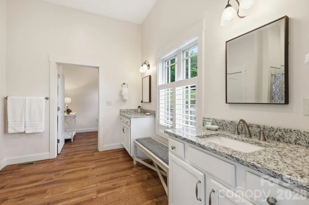 229 JD TRAIL Candler, NC 28715