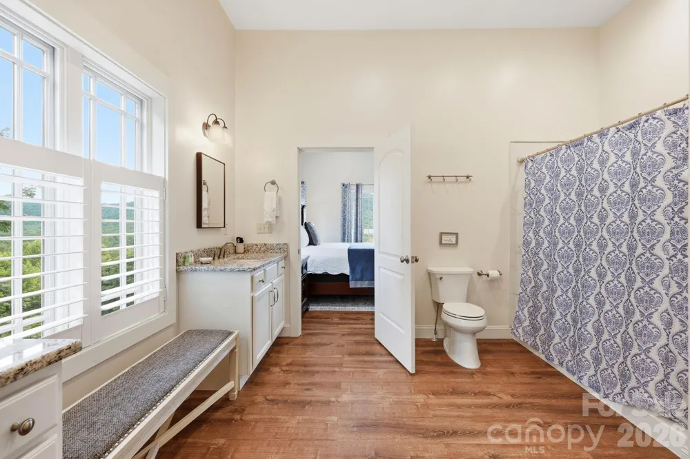 229 JD TRAIL Candler, NC 28715