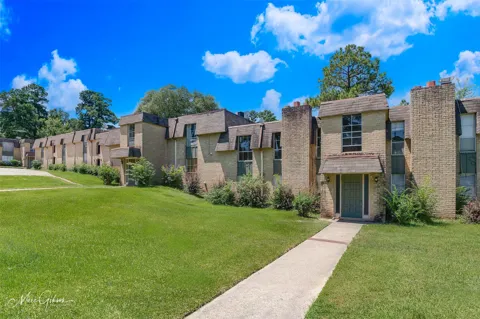 7000 Creswell Road #216