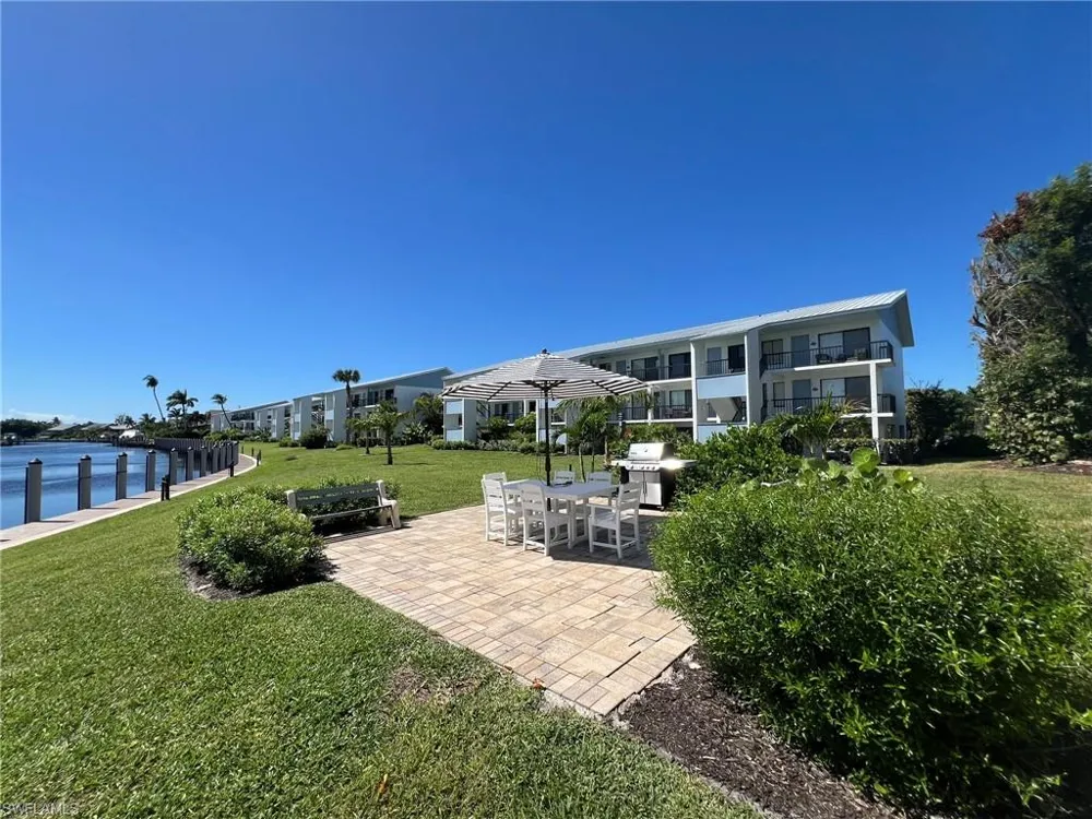 1250 Tennisplace Court #A33 Sanibel, FL 33957