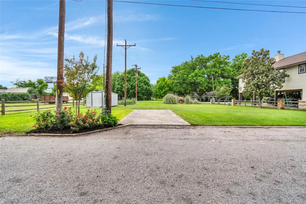 124 Riverbend Lane Kingsland, TX 78639