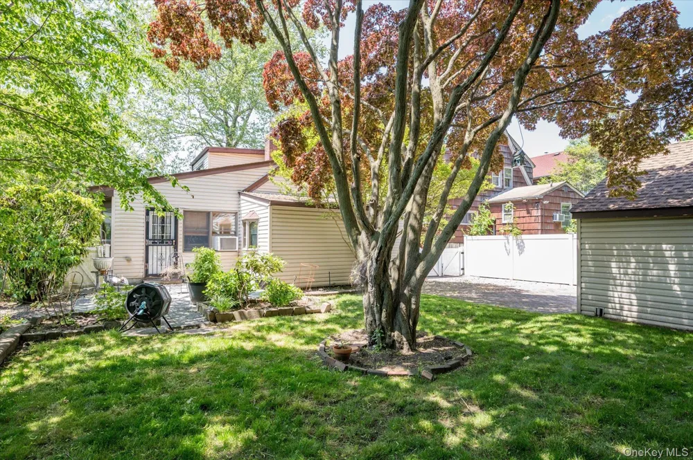 1045 Stanton Avenue Woodmere, NY 11598