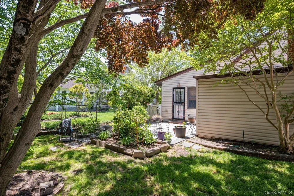 1045 Stanton Avenue Woodmere, NY 11598