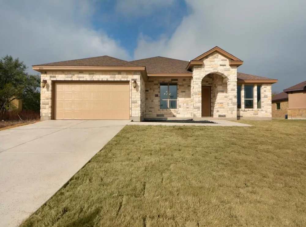 208 Venture Boulevard S Point Venture, TX 78645