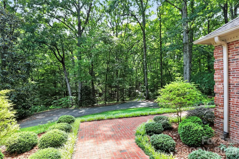 971 Stanley Lucia Road Mount Holly, NC 28120