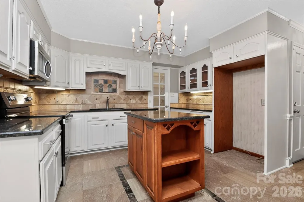 971 Stanley Lucia Road Mount Holly, NC 28120