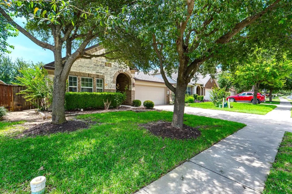 1729 Hidden Springs Path Round Rock, TX 78665