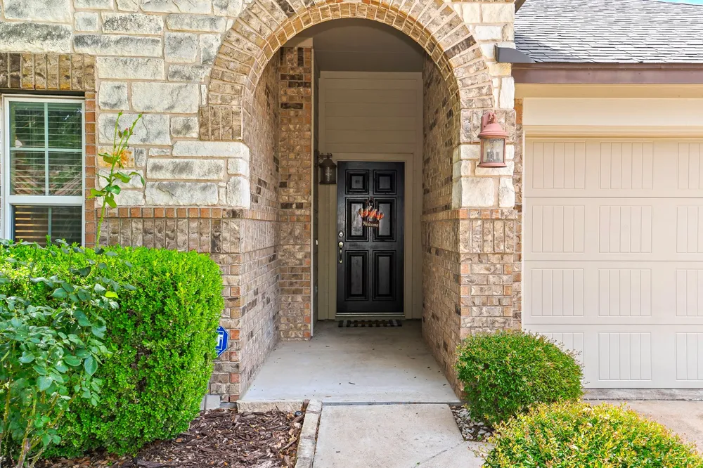 1729 Hidden Springs Path Round Rock, TX 78665