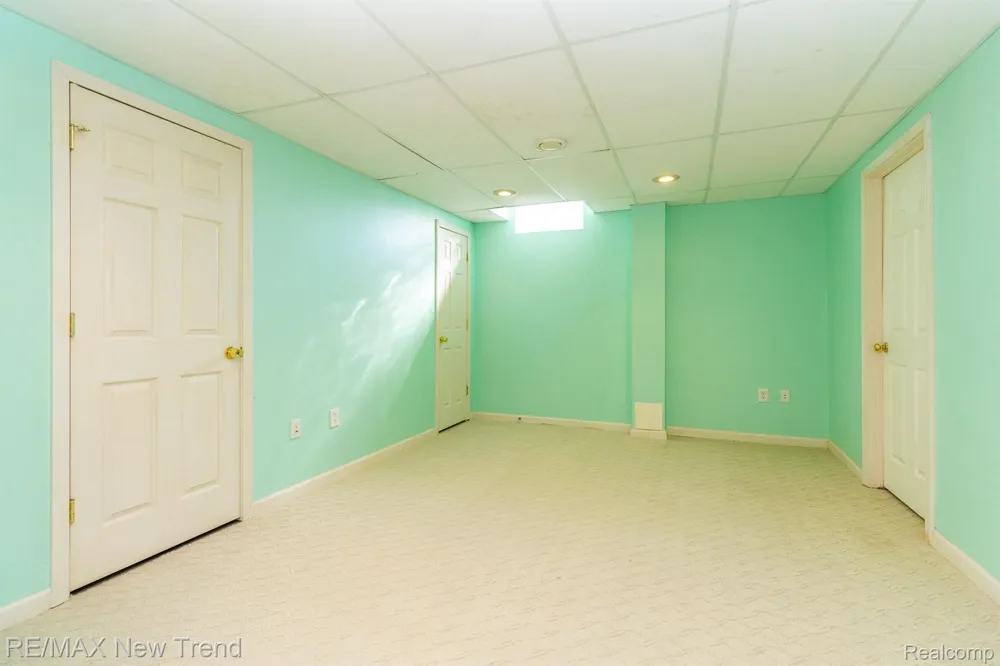 43159 Sandstone Novi City, MI 48377