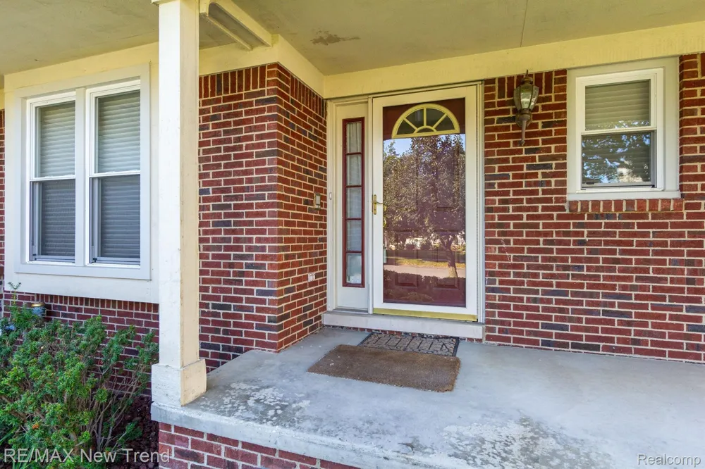 43159 Sandstone Novi City, MI 48377