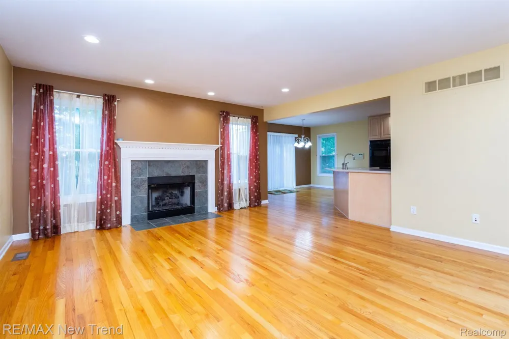 43159 Sandstone Novi City, MI 48377