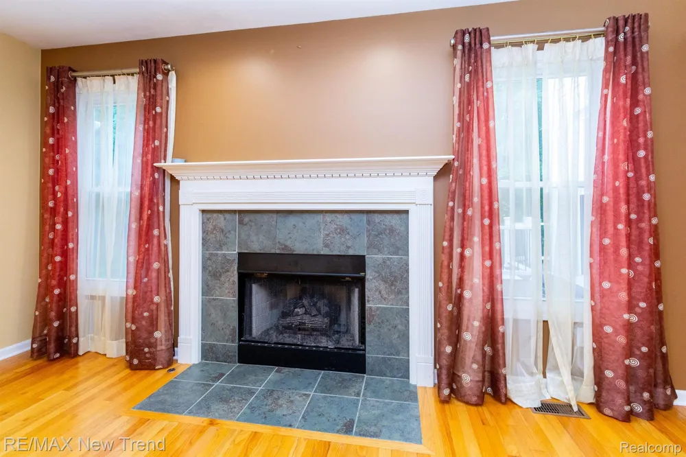 43159 Sandstone Novi City, MI 48377