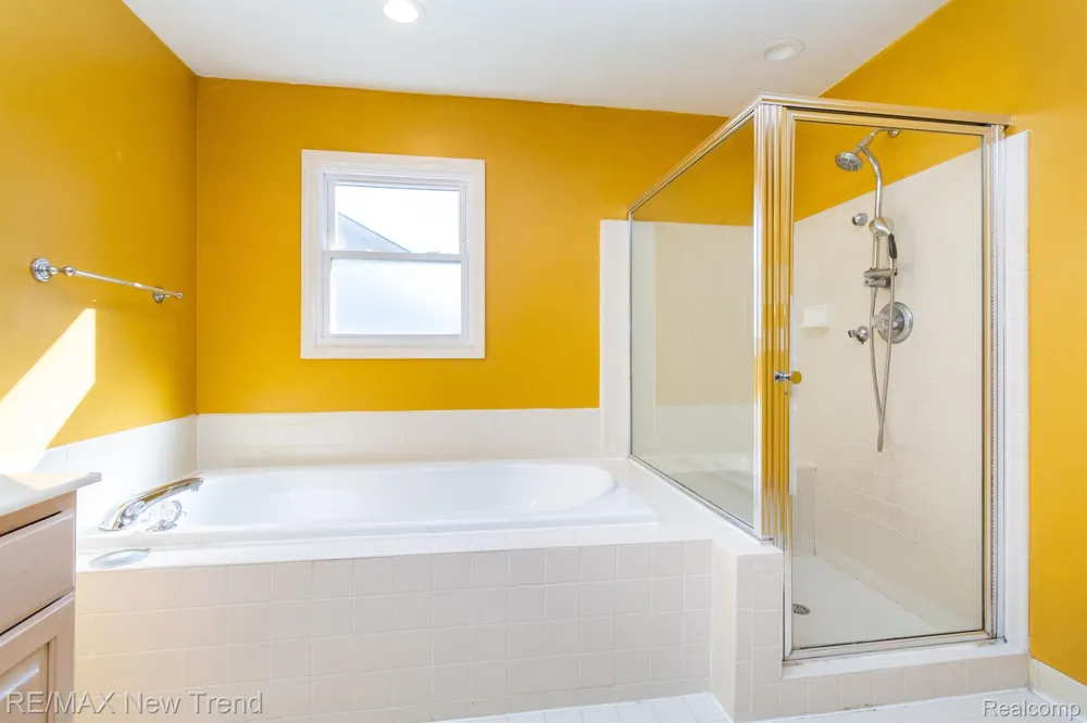 43159 Sandstone Novi City, MI 48377