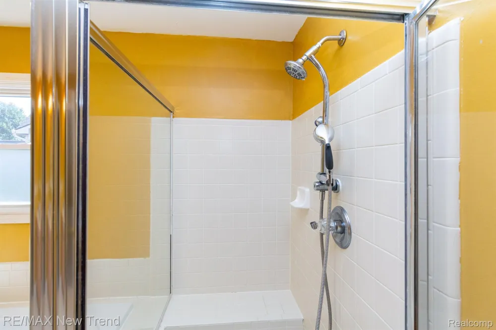 43159 Sandstone Novi City, MI 48377