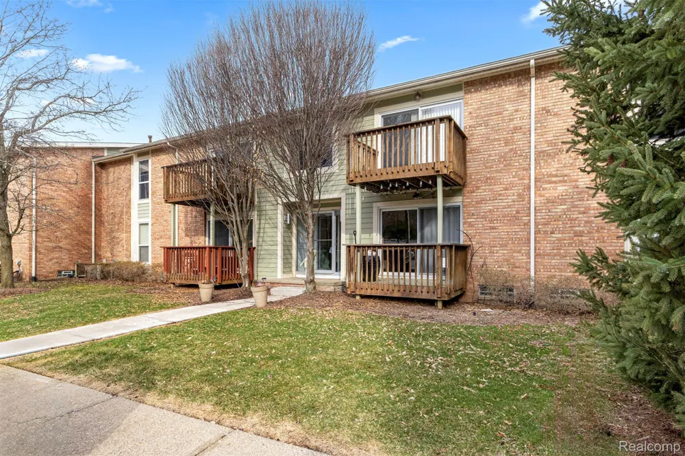 705 Randolph Street Northville City, MI 48167