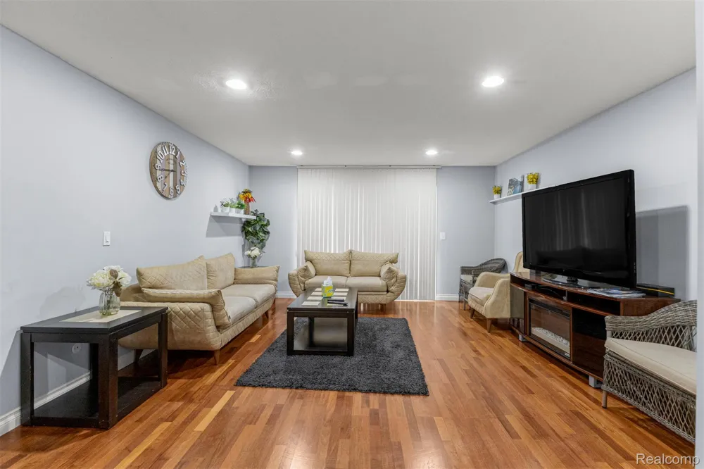 705 Randolph Street Northville City, MI 48167