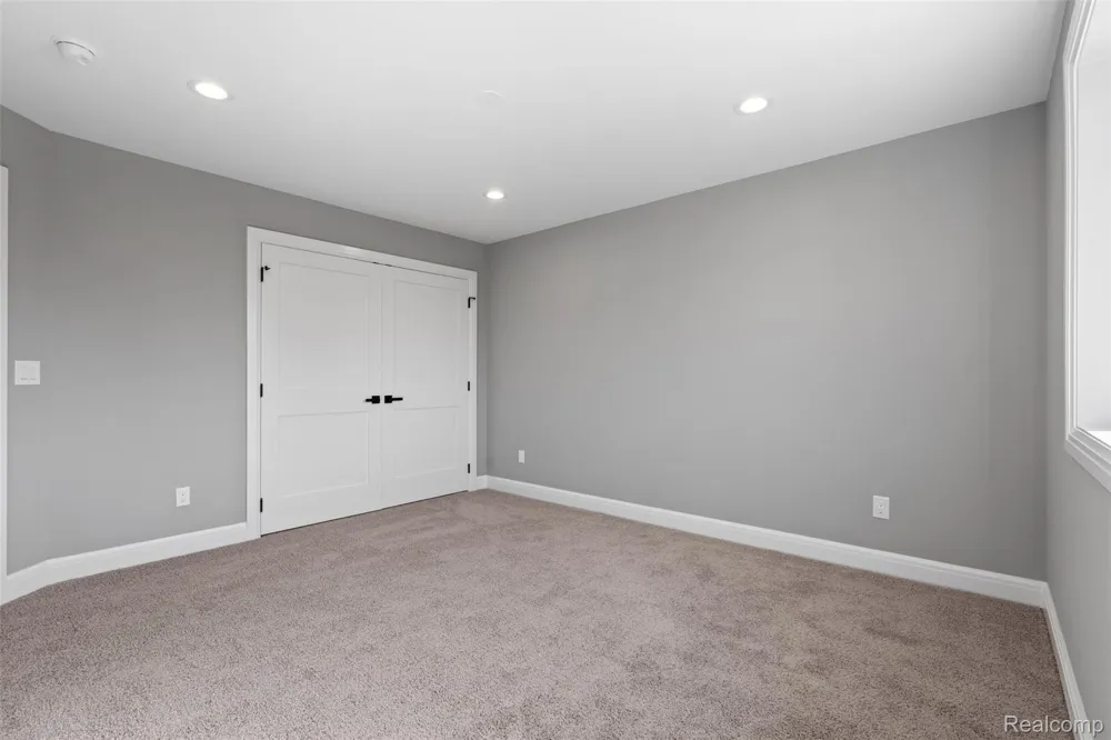 2185 Heidi Drive Addison Township, MI 48370
