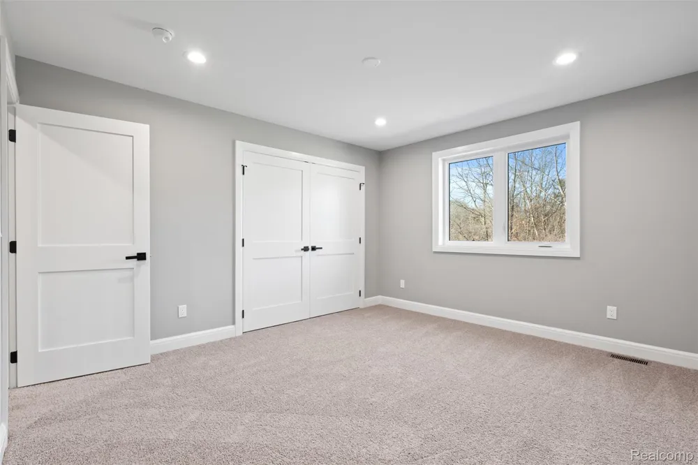 2185 Heidi Drive Addison Township, MI 48370