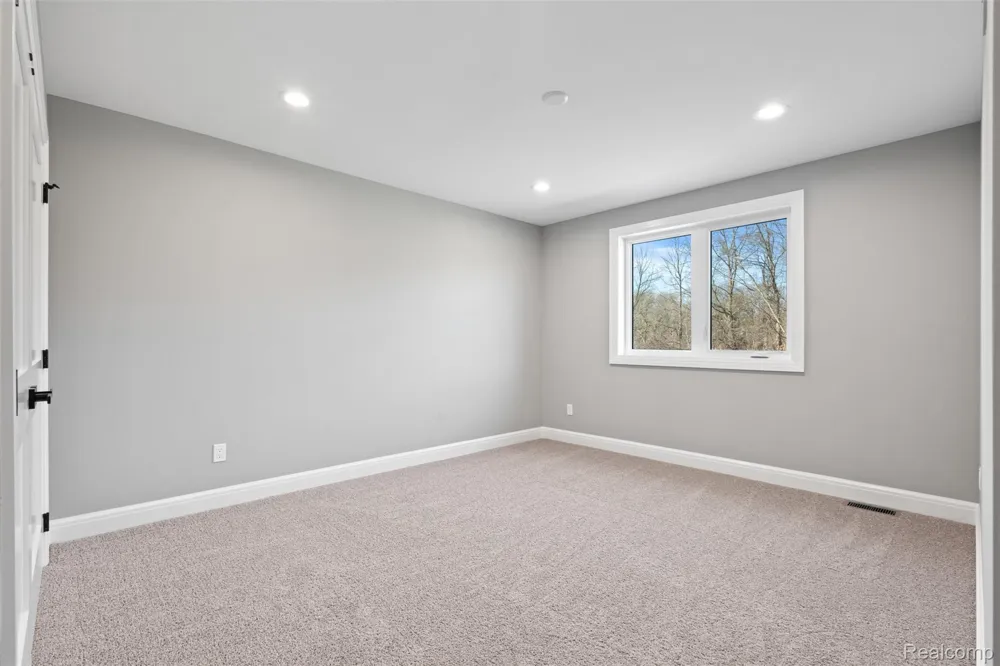 2185 Heidi Drive Addison Township, MI 48370