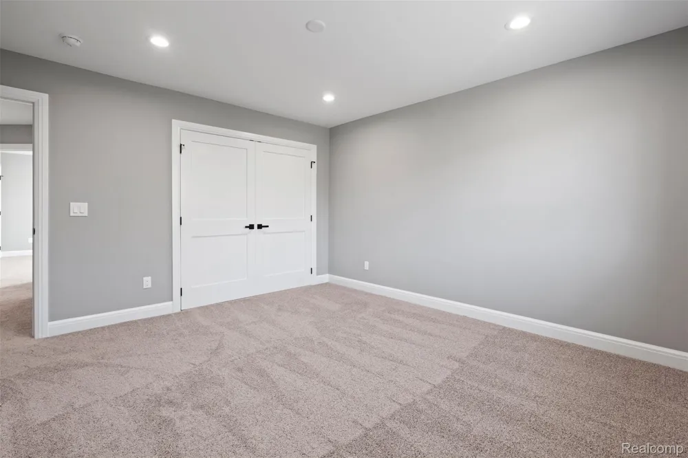 2185 Heidi Drive Addison Township, MI 48370