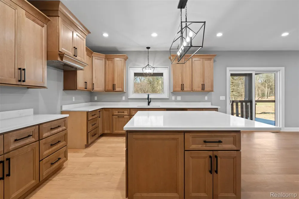 2185 Heidi Drive Addison Township, MI 48370
