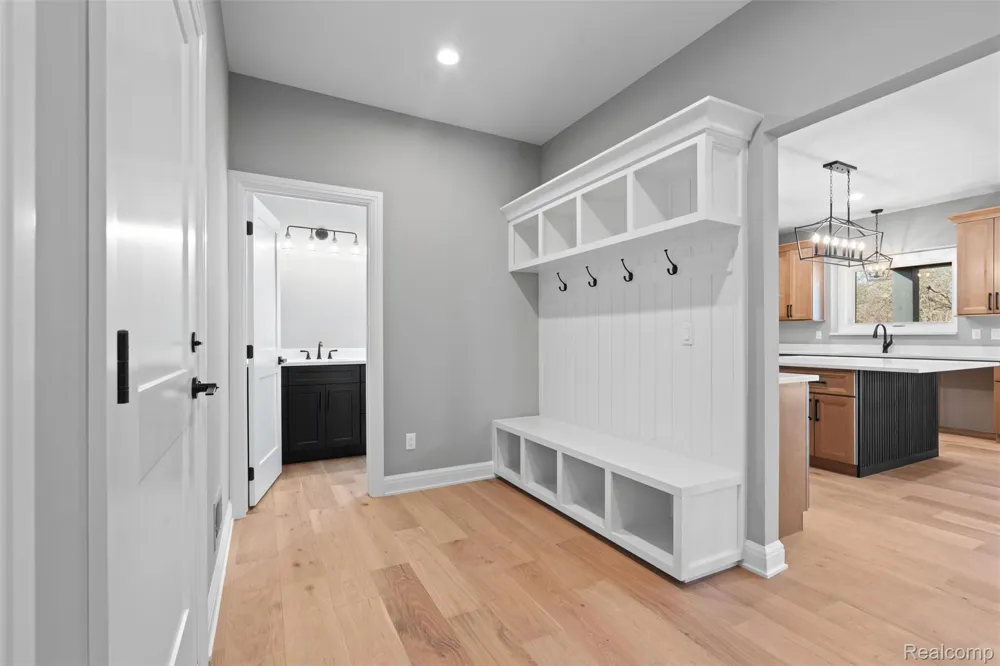 2185 Heidi Drive Addison Township, MI 48370