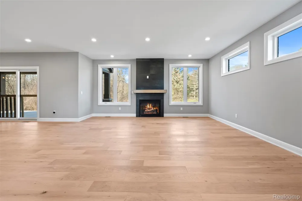 2185 Heidi Drive Addison Township, MI 48370