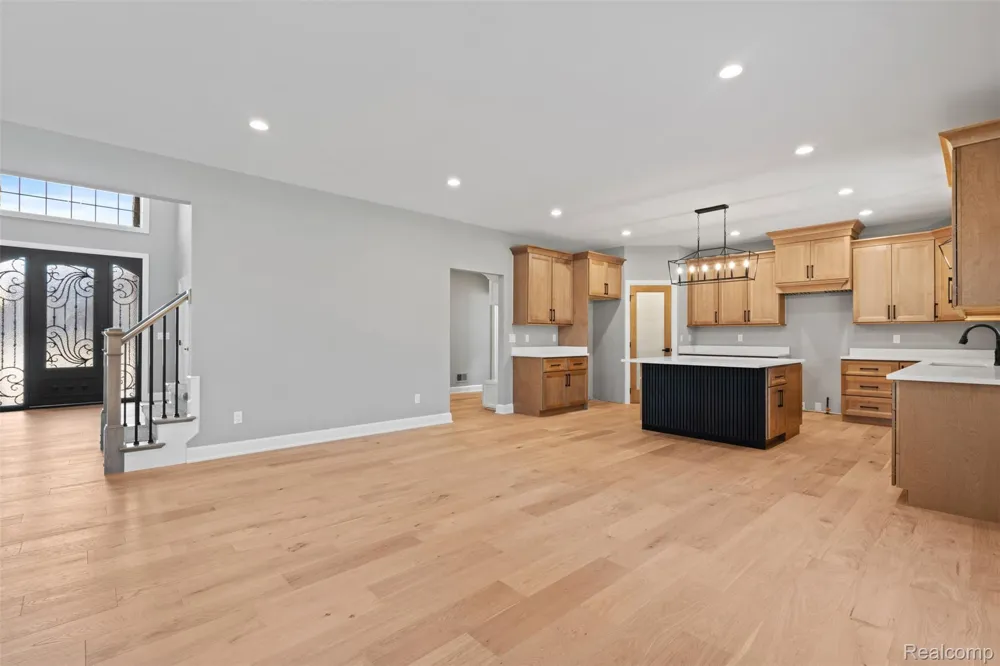 2185 Heidi Drive Addison Township, MI 48370