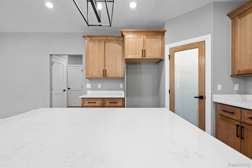 2185 Heidi Drive Addison Township, MI 48370