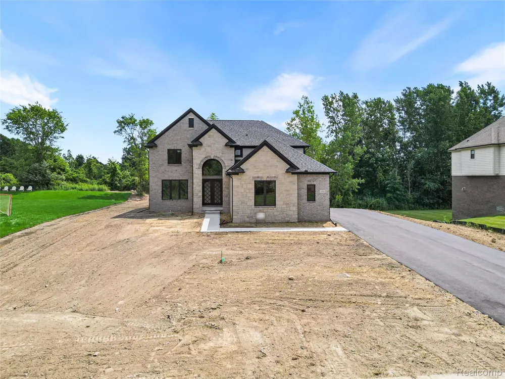 2185 Heidi Drive Addison Township, MI 48370